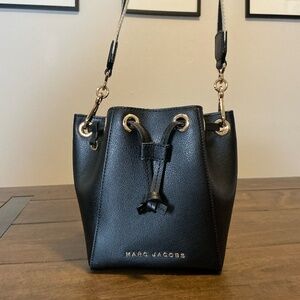 Marc Jacobs Crossbody Bucket Bag